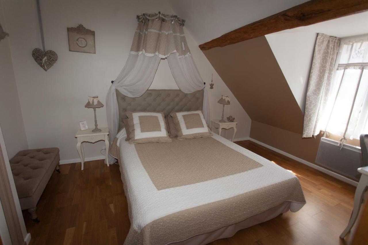 Bed and Breakfast Les Jarrieres Dame-Marie-les-Bois Exterior foto