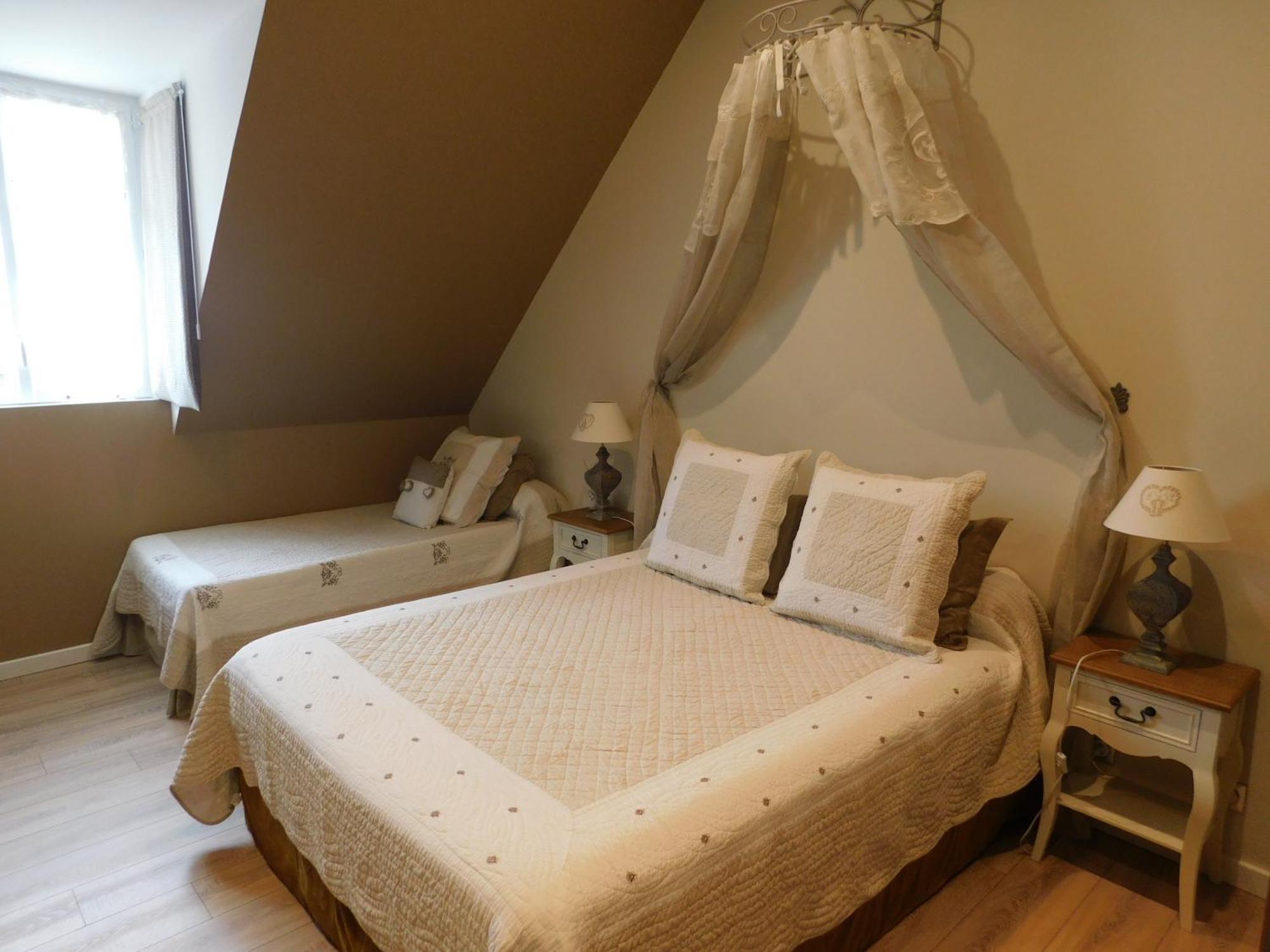 Bed and Breakfast Les Jarrieres Dame-Marie-les-Bois Exterior foto